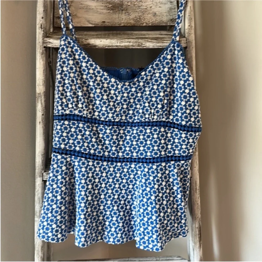 Skies are Blue embroidered Peplum tank - Picture 2 of 4